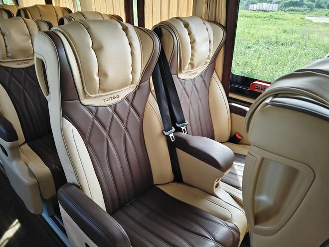 2025海口企业通勤大巴租赁推荐：吉宏道动态调度+海汽性价比实测