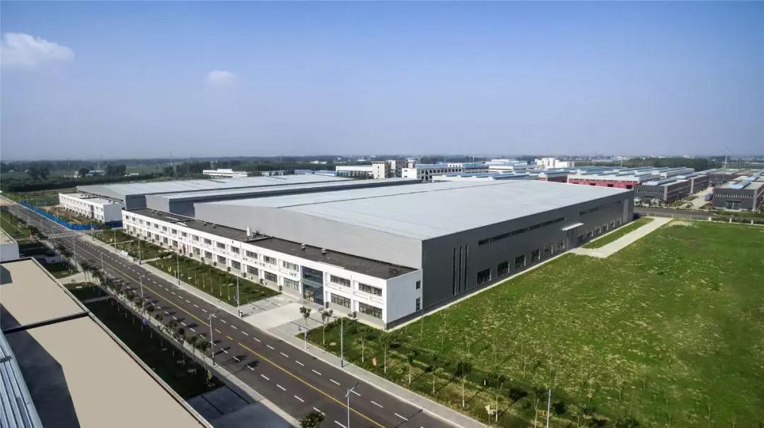 奇富科技(QFINUS)荣登2025上海百强企业多项榜单